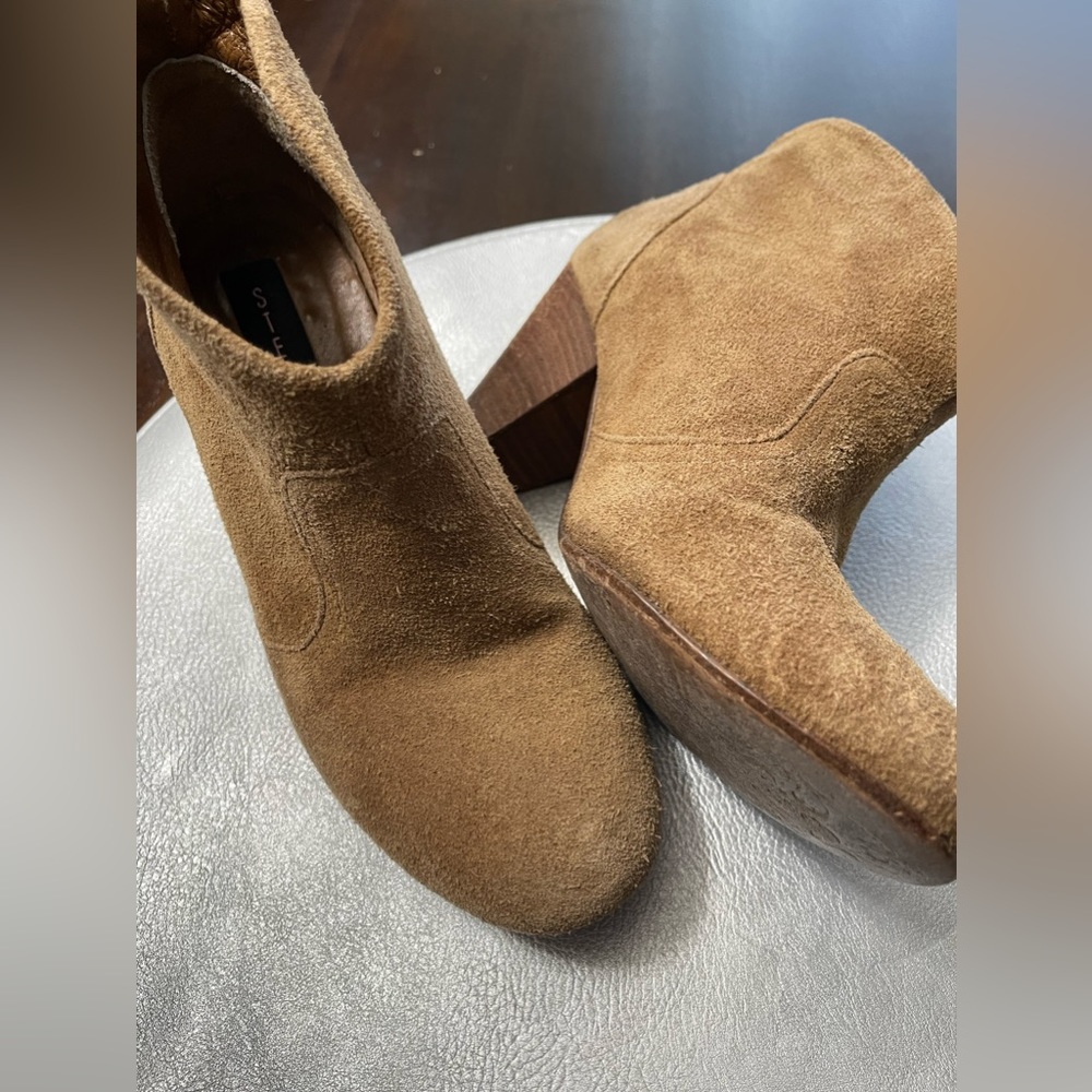 Steve Madden Suede Bootie Shoe SZ 5.5M